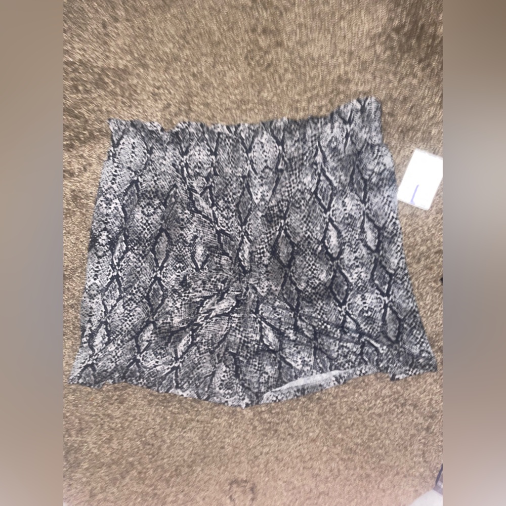 LulaRoe Ella paper bag Shorts   NWT